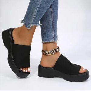 Sincerely Jules Black Platform Sandals